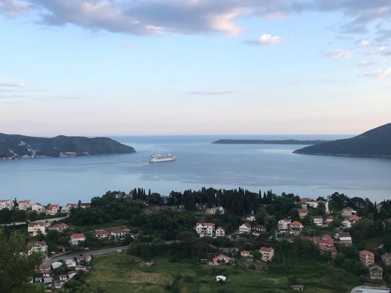 Magnificent Views Apartment Χέρτσεγκ Νόβι Δωμάτιο φωτογραφία